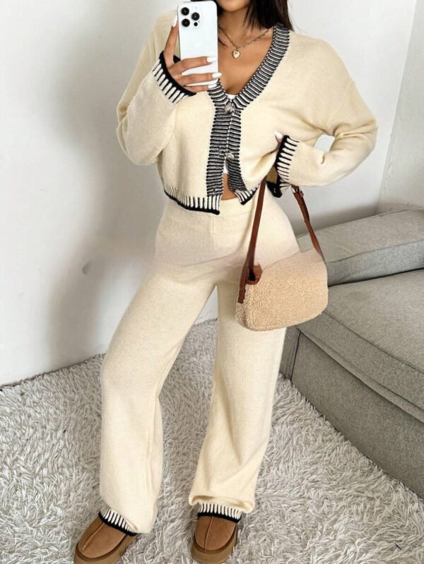 Women's V-neck Top Blouse And Pants - Image 2