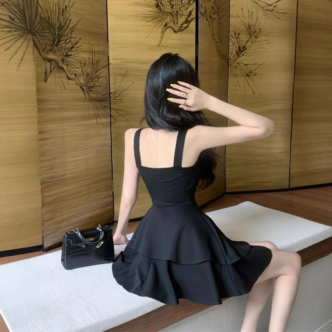 French-style Sweet And Spicy Chic Sexy Backless Strap Dress - Image 5