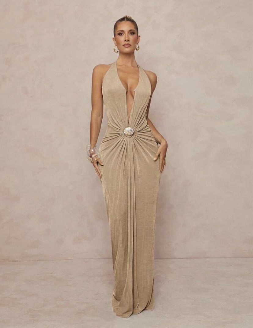 Deep V-neck Halter Dress With Open Back For Beach Vacations - Image 3