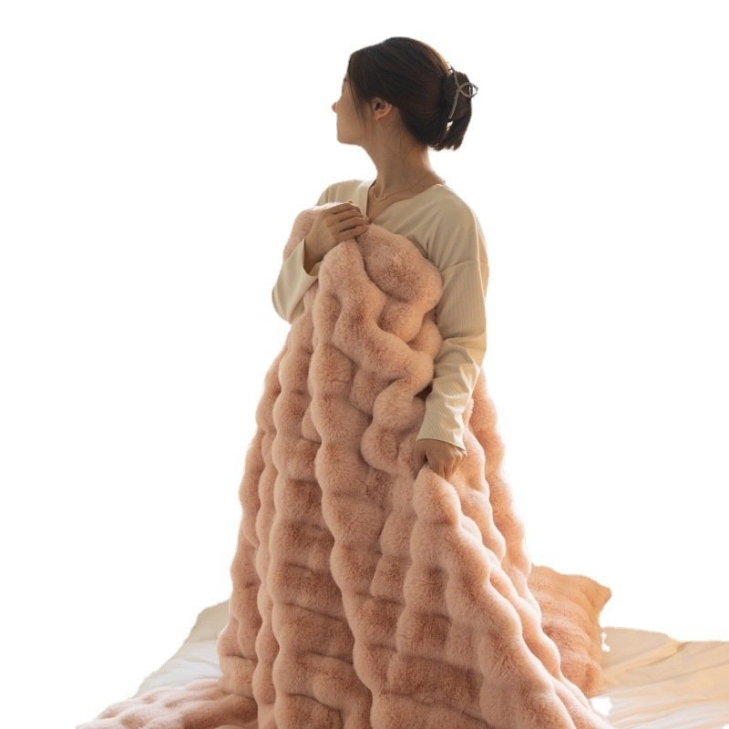 Polyester Carpet Rabbit Bubble Velvet Thickened Nap Blanket Quilt - Image 3