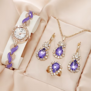 A Stylish And Adaptable Women'S Quartz Wristwatch with a Heart-Shaped Strap, Accompanied by a Jewelry Set