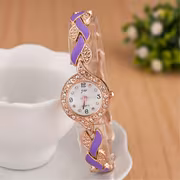 A Stylish And Adaptable Women'S Quartz Wristwatch with a Heart-Shaped Strap, Accompanied by a Jewelry Set - Image 8