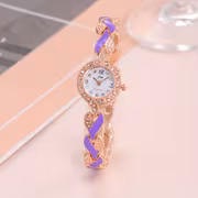 A Stylish And Adaptable Women'S Quartz Wristwatch with a Heart-Shaped Strap, Accompanied by a Jewelry Set - Image 3