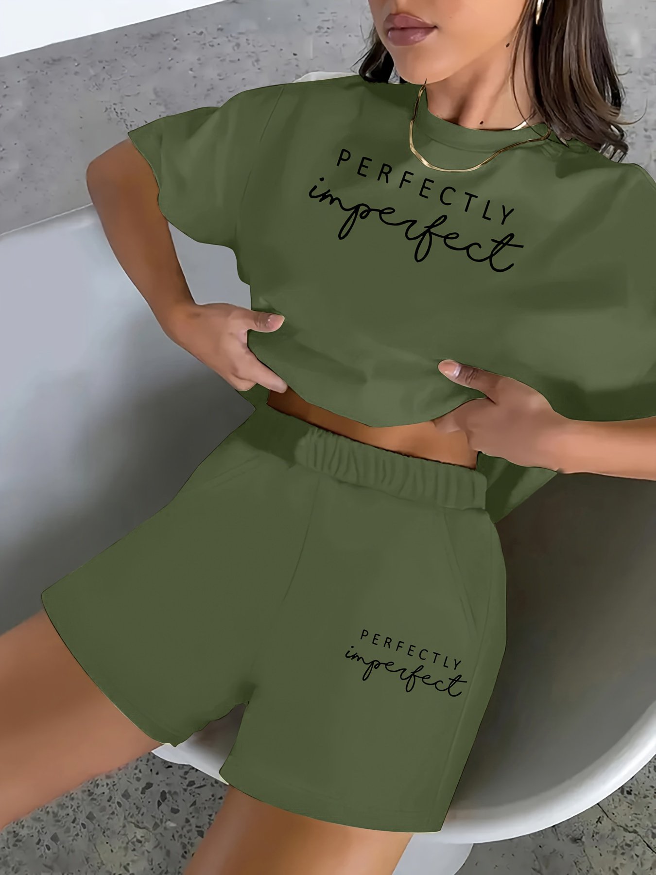 2pcss Summer New Women'S Set, "PERFECTLY Imperfect" Text Pattern, Casual Printed Round Neck Short Sleeve Top And T-Shirt, Elastic Waist Pocket Shorts Women'S 2pcs Set - Image 5