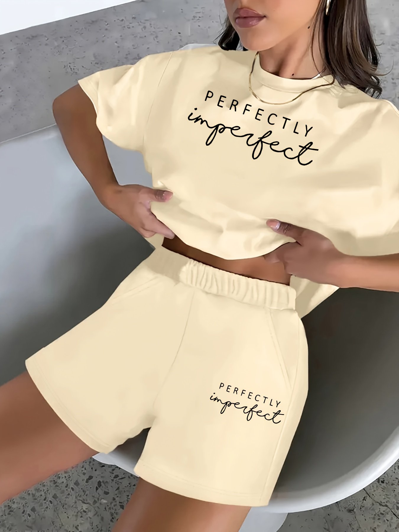2pcss Summer New Women'S Set, "PERFECTLY Imperfect" Text Pattern, Casual Printed Round Neck Short Sleeve Top And T-Shirt, Elastic Waist Pocket Shorts Women'S 2pcs Set - Image 4