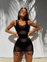 New Cut-Out One-Piece Swimsuit: Halterneck Design with Cut-Out Patterned Cover-Up, Combining Holiday-Inspired Style with Comfort - Image 2