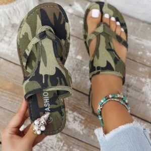 New Flat Slippers, Fashionable Clip Army Green Sandals, Non-Slip Beach Slippers, Versatile Casual Lightweight Breathable Flip Flops