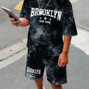 Tween Boy Casual Comfortable Fashion Minimalist Crew Neck Short Sleeve T-Shirt And Shorts Set, Classic Universe Pattern Print, Classic Retro City Name Text Pattern Print, Suitable For Spring And Summer