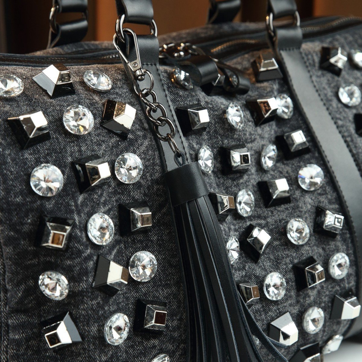 Large-Capacity Casual Travel Rhinestone Embellished Handbag Shoulder Crossbody Bag - Image 3