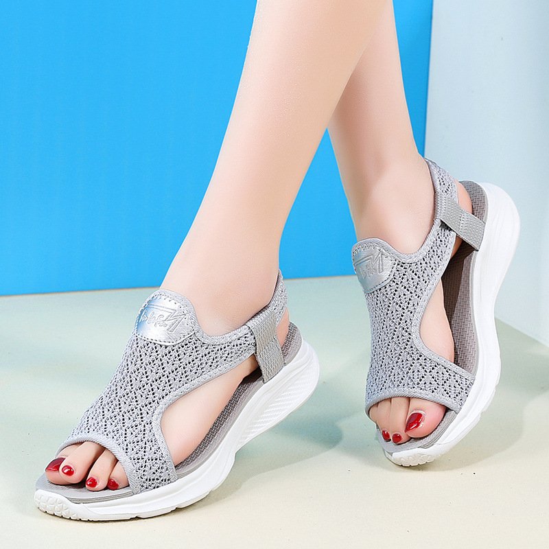 Women's Soft Bottom Ultra-light Beach Sandals - Image 3