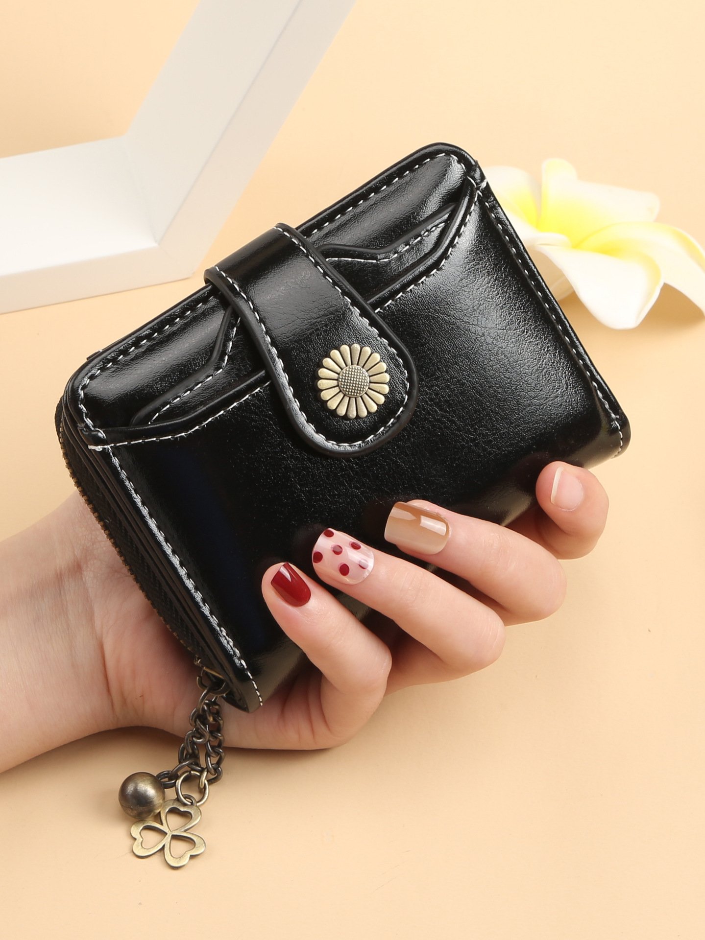 New Womens Wallet Fashionable Tassel Design Zip-around Short Style With Multiple Card Slots - Image 7