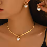 2pcs New Temperament Elegant Ladies Jewelry Set Necklace Earrings Fashion Golden Flat Snake Chain Geometric Imitation Pearl Heart Pendant Stitching Design Clavicle Chain Daily Holiday Four Seasons High-End Gift Additions - Image 3