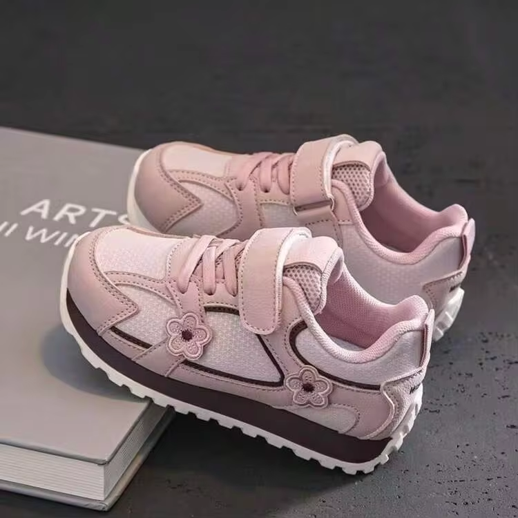 Girls' Floral Sneakers, Soft Sole Non-Slip, Toddler Girls' Versatile Breathable Kindergarten Sports Shoes, Toddler Girls' Dual-Color Options, 3D Floral Embroidery Patchwork, Soft Lightweight Breathable Easy On/Off Non-Abrasive, Round Toe Low-Top Strap Flat Retro Style Girls Shoes, Suitable For Kindergarten, Daily Wear, School, Outdoor In Spring And Autumn - Image 3