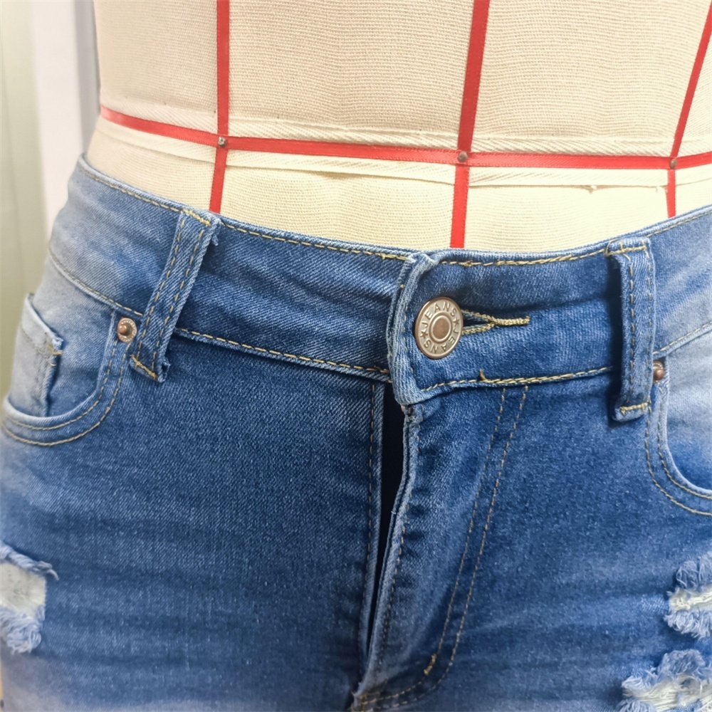Fashionable Women's Hit Shorts - Image 3