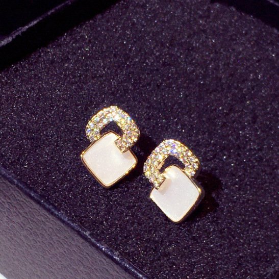 Fashion Design Sense Earrings Women - Image 2