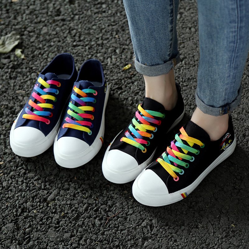 Classic canvas shoes - Image 2