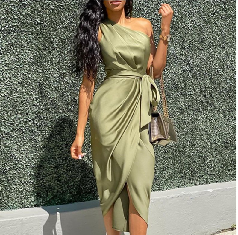 Dresses with slanting shoulders and irregular straps - Image 3