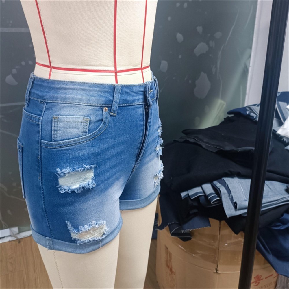 Fashionable Women's Hit Shorts - Image 2