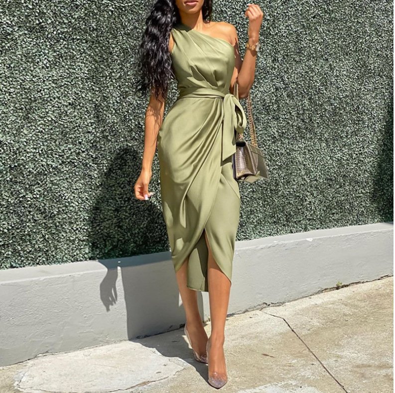 Dresses with slanting shoulders and irregular straps - Image 5