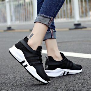 L09 women fall new soft bottom tie breathable mesh shoes wholesale on behalf of a student