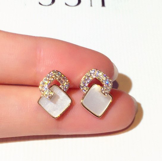 Fashion Design Sense Earrings Women - Image 4