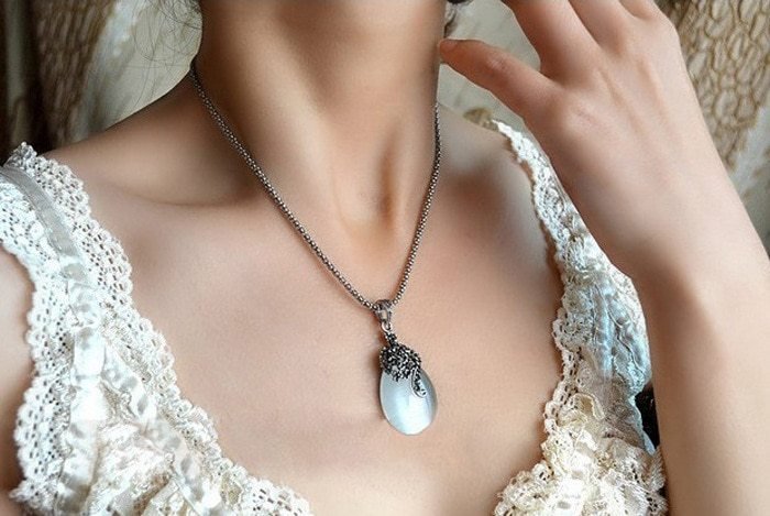 Vintage Opal Necklace Women - Image 2