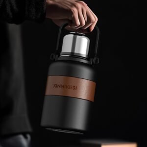 Stainless Steel Outdoor Portable Large-Capacity Insulated Bottle