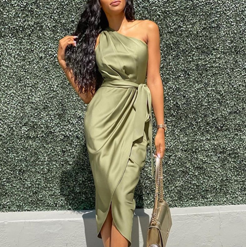 Dresses with slanting shoulders and irregular straps - Image 6