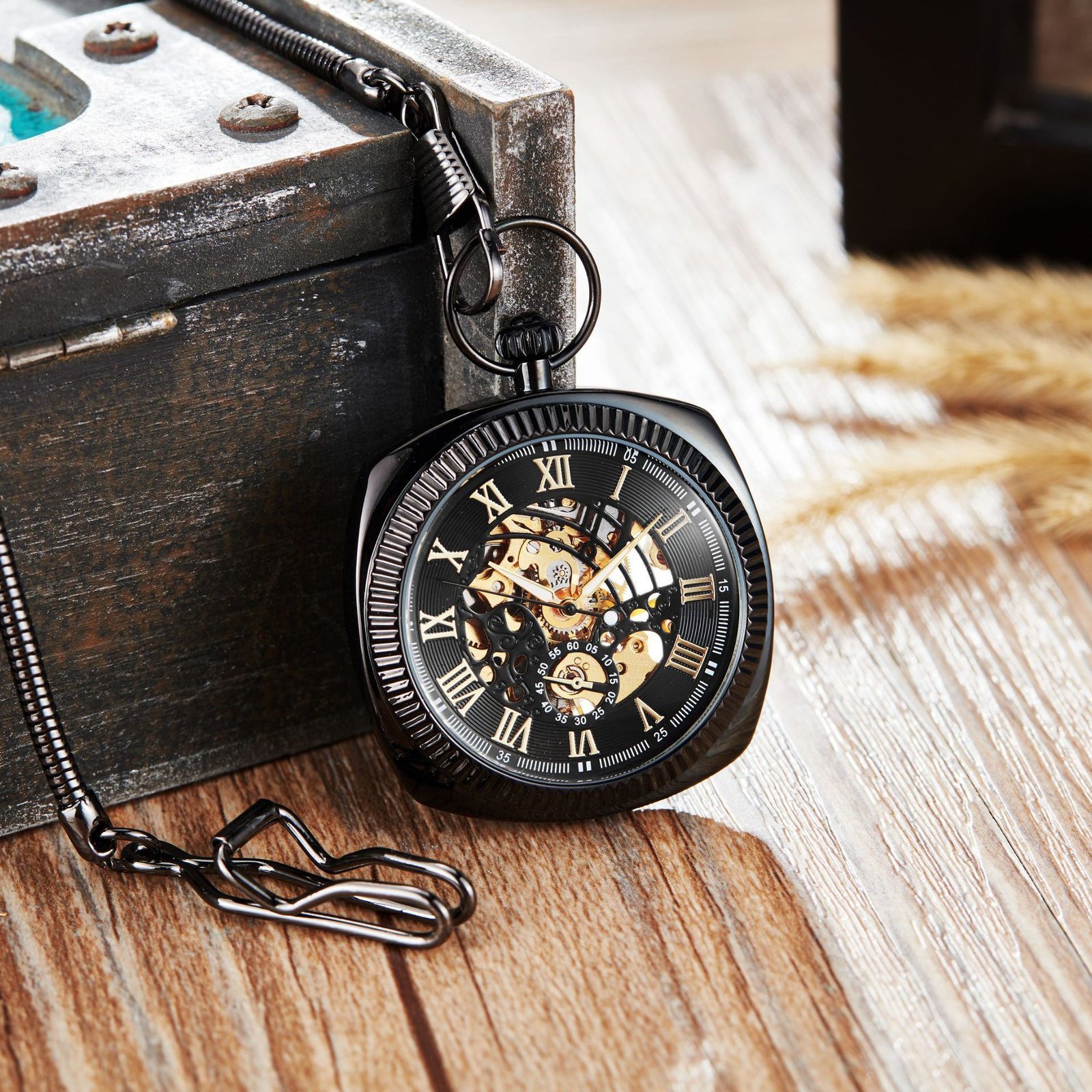 Trendy Fashionable Classic Retro Pocket Watch With A Chain - Image 7